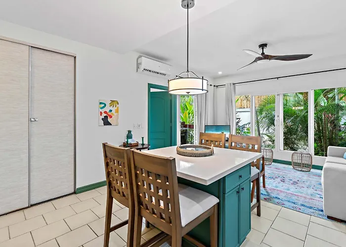 Trendy Renovated With Private Patio, Shared Pool & Jacuzzi Near The Apartamento