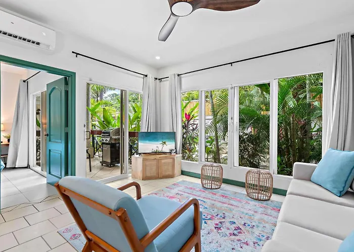 Trendy Renovated With Private Patio, Shared Pool & Jacuzzi Near The * Potrero (Guanacaste)